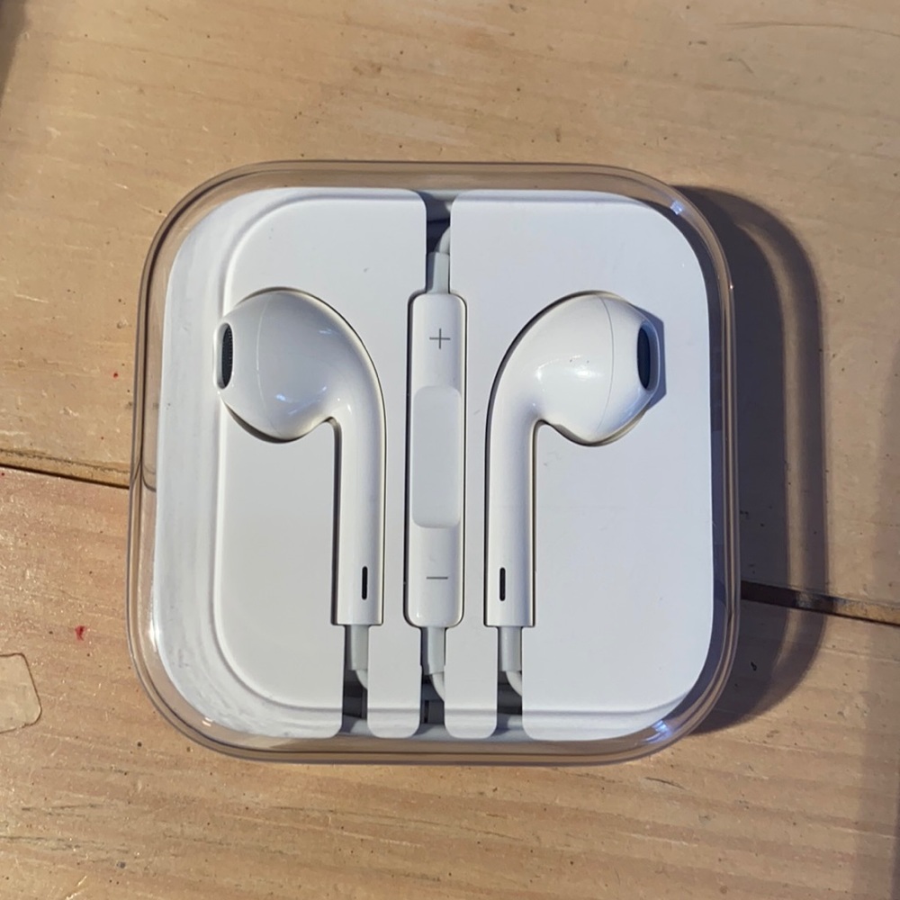 🆕 Apple headphones